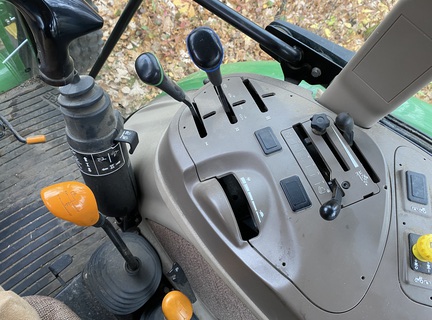 2013 John Deere 5083E Tractor