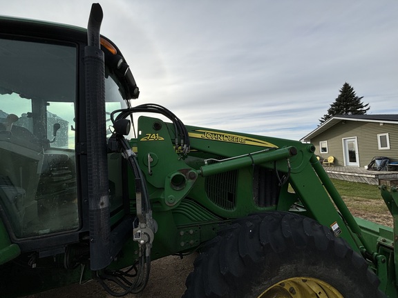 2006 John Deere 7320 Tractor