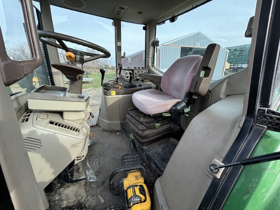 2006 John Deere 7320 Tractor