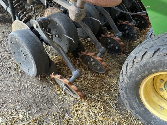 2008 John Deere 1890 Air Seeder