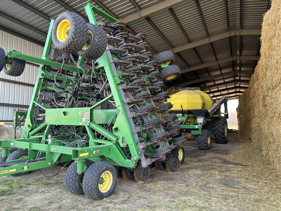 2008 John Deere 1890 Air Seeder