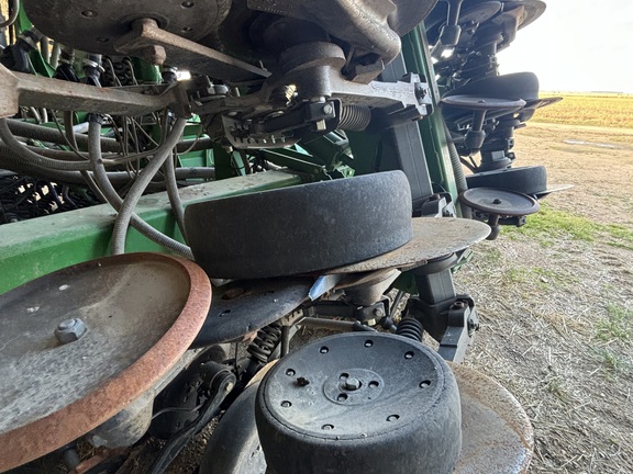 2008 John Deere 1890 Air Seeder