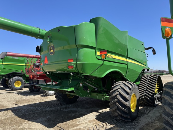 2024 John Deere S780 Combine