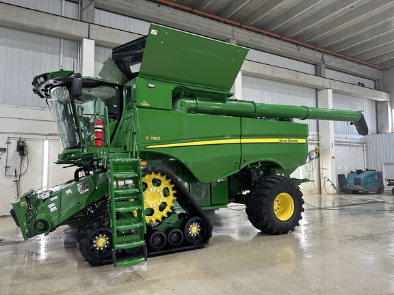 2024 John Deere S780 Combine