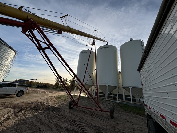 2019 Westfield MKX1083 Grain Auger