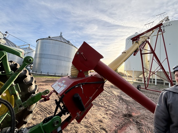 2019 Westfield MKX1083 Grain Auger