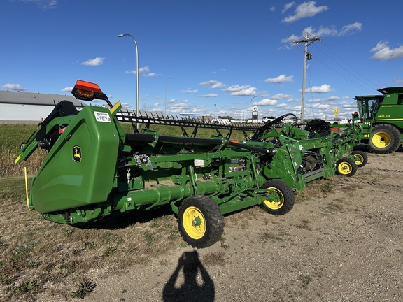 2024 John Deere HD40F Header Combine