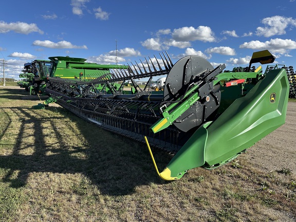 2024 John Deere HD40F Header Combine
