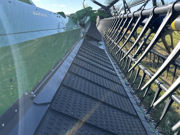 2024 John Deere HD40F Header Combine