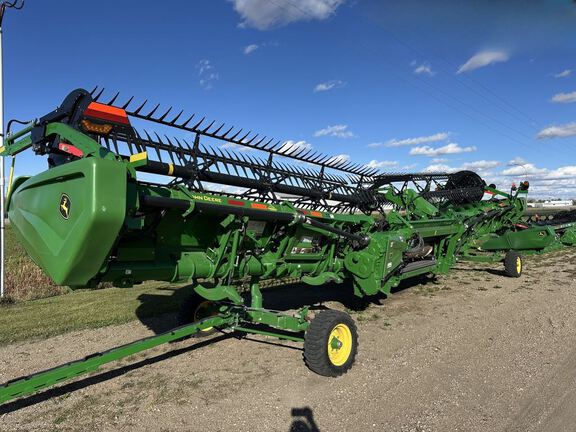 2024 John Deere HD40F Header Combine
