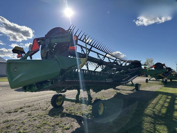 2024 John Deere HD40F Header Combine