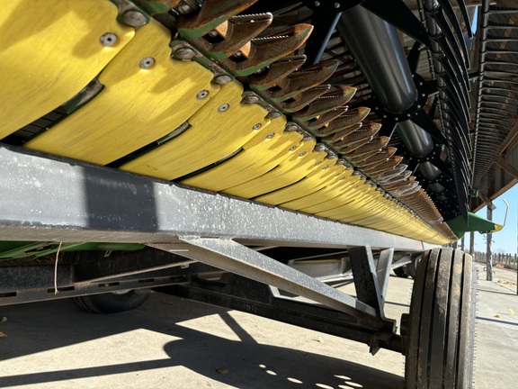 2023 John Deere RD35F Header Combine