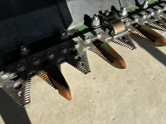 2023 John Deere RD35F Header Combine