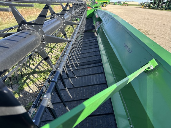 2023 John Deere RD35F Header Combine