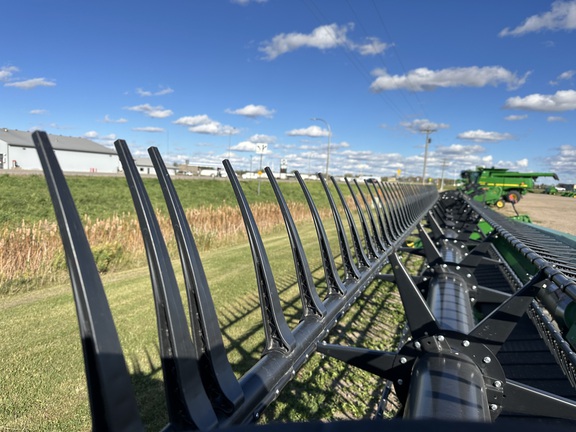 2023 John Deere RD35F Header Combine