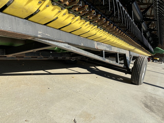 2023 John Deere RD35F Header Combine