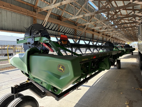 2023 John Deere RD35F Header Combine