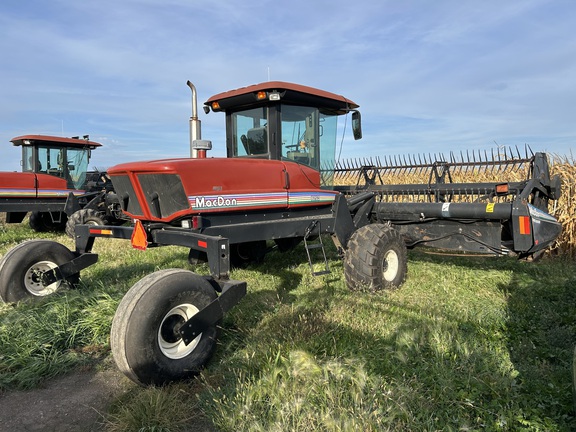 2001 MacDon 9250 Windrower