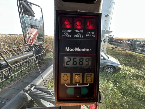 2001 MacDon 9250 Windrower