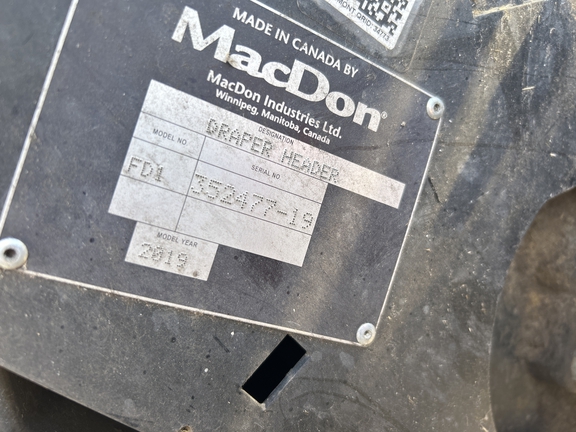2019 MacDon FD140 Header Combine