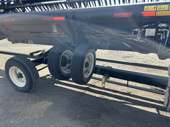 2019 MacDon FD140 Header Combine