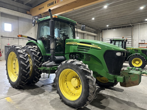 2004 John Deere 7720 Tractor