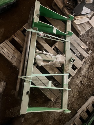 2012 Frontier AB12A Triple Tine Bale Spear for 800 series attach Bale Spear