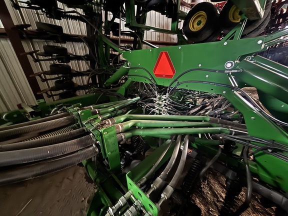 2020 John Deere 1890 Air Seeder
