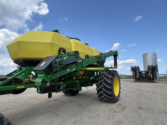 2024 John Deere N560 Air Seeder
