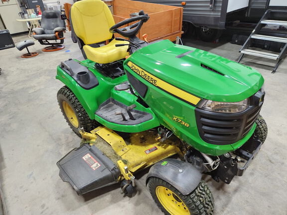 2017 John Deere X738 Garden Tractor