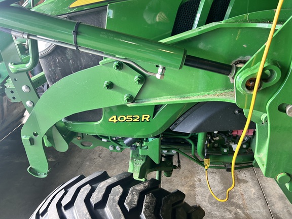 2015 John Deere 4052R Tractor Compact
