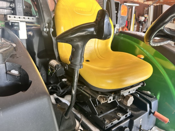 2015 John Deere 4052R Tractor Compact