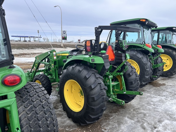 2015 John Deere 4052R Tractor Compact