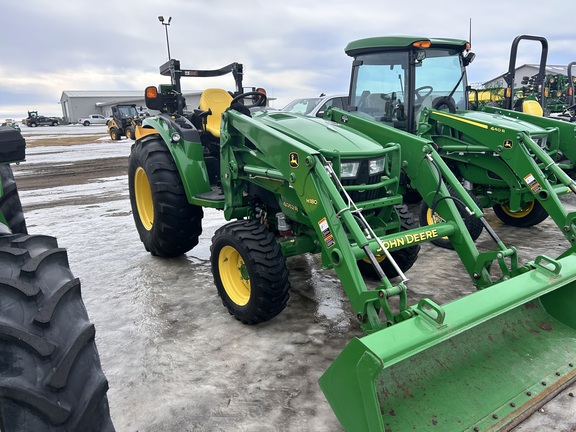 2015 John Deere 4052R Tractor Compact