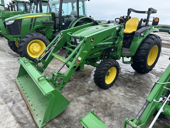 2015 John Deere 4052R Tractor Compact