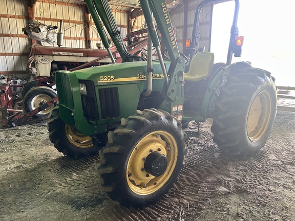 2004 John Deere 5205 Tractor