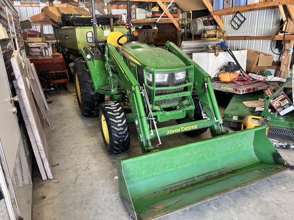 2018 John Deere 4052R Tractor Compact