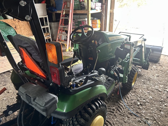 2013 John Deere 1025R Tractor Compact