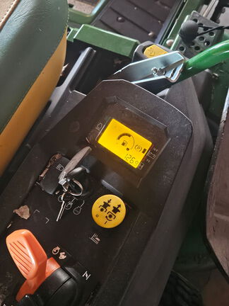 2024 John Deere Z530R Mower/Zero Turn