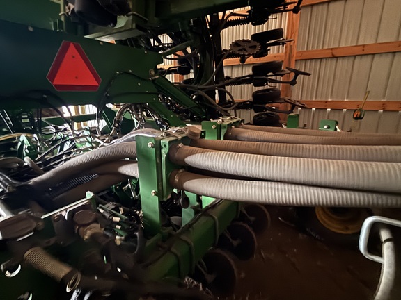 2013 John Deere 1890 Air Seeder