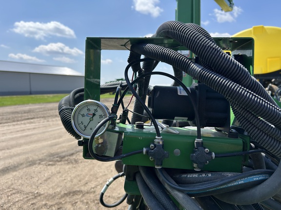 2007 John Deere 1770NT CCS Planter