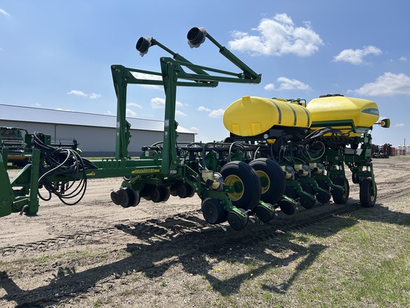 2007 John Deere 1770NT CCS Planter