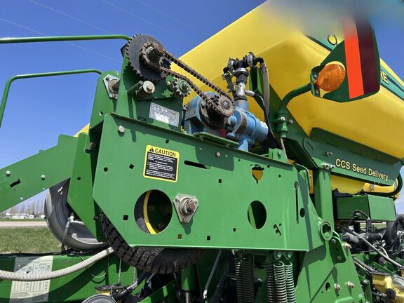 2007 John Deere 1770NT Planter