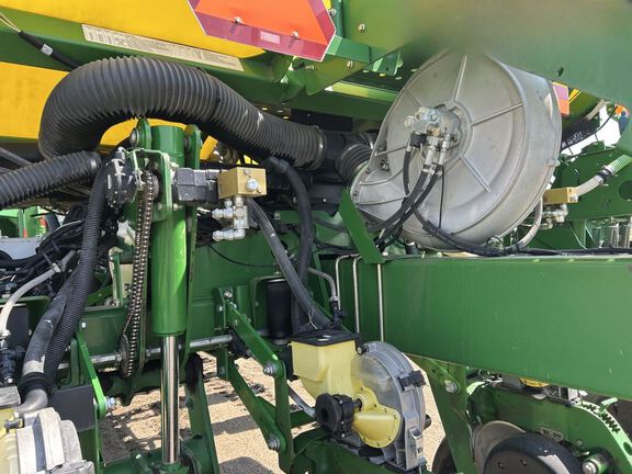 2007 John Deere 1770NT Planter