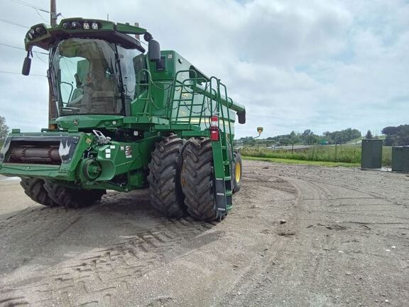 2022 John Deere S780 Combine