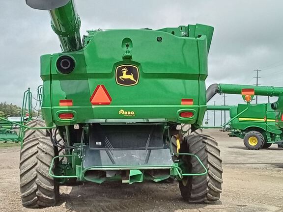 2022 John Deere S780 Combine