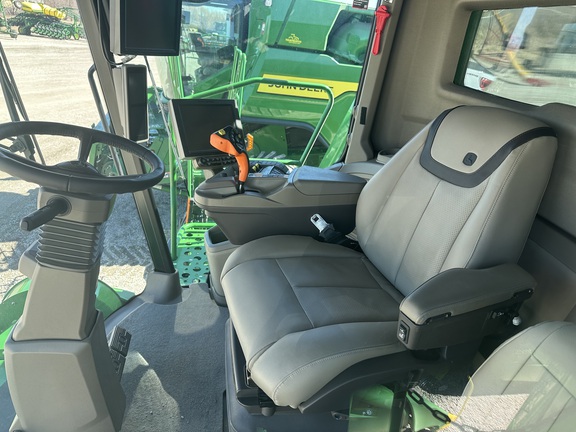 2023 John Deere X9 1100 Combine