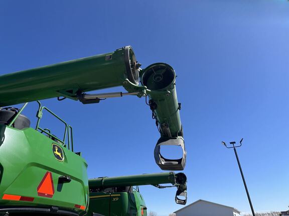 2023 John Deere X9 1100 Combine