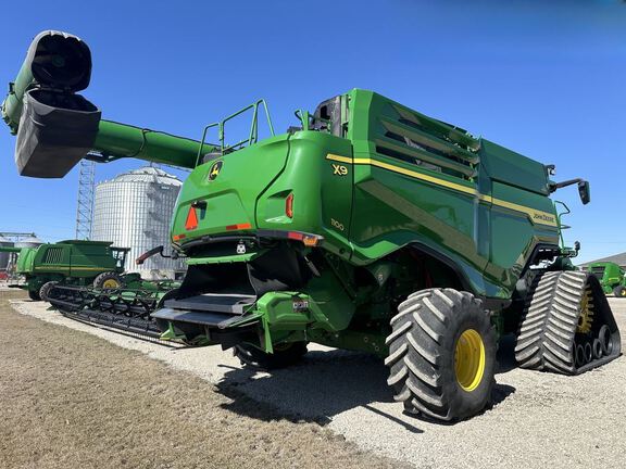 2023 John Deere X9 1100 Combine