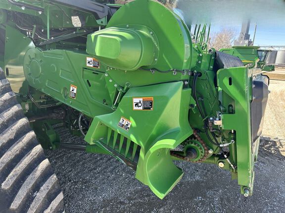 2023 John Deere X9 1100 Combine